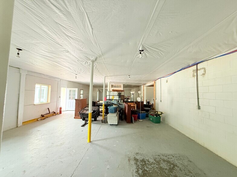 More Photos Of 7154 Richmond Hwy, Tappahannock Light Manufacturing For Sale