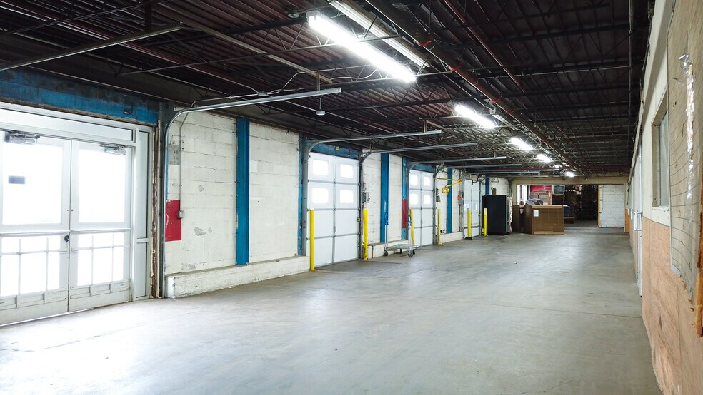 More Photos Of 7900 Excelsior Blvd, Hopkins Warehouse For Lease