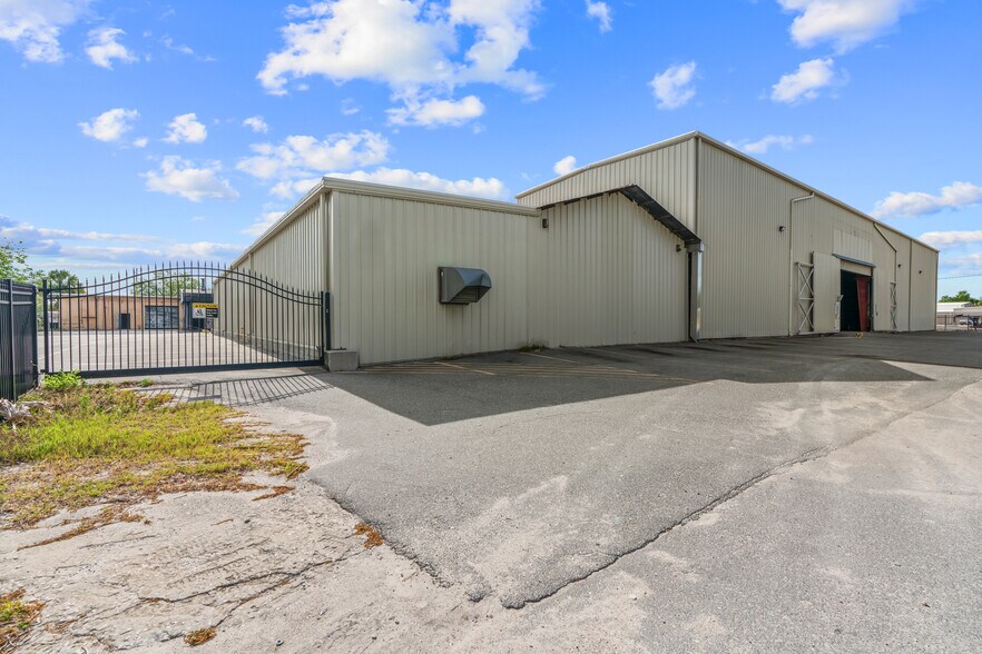 More Photos Of 1118 N Magnolia Ave, Ocala Warehouse For Sale