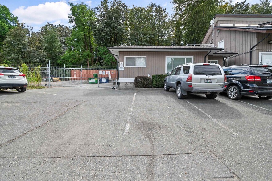 More Photos Of 2253-2265B W Railway St, Abbotsford Warehouse For Lease