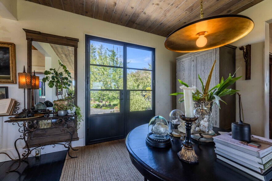 More Photos Of 1611 Little Bear Ridge Rd, Troy Specialty For Sale
