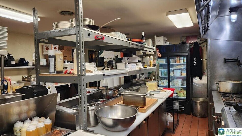 More Photos Of 874 Pa-903, Jim Thorpe General Retail For Sale