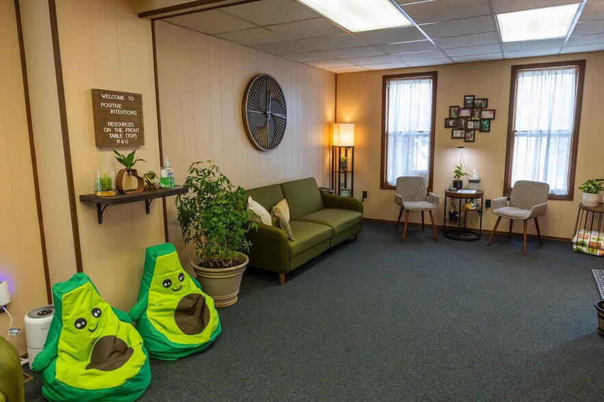 More Photos Of 811 Monroe St, Stroudsburg Office Residential For Lease