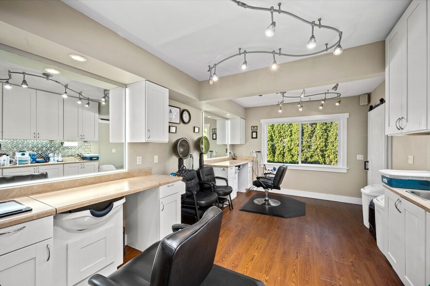 More Photos Of 401 N Stephen St, Clark Fork Storefront Retail Residential For Sale