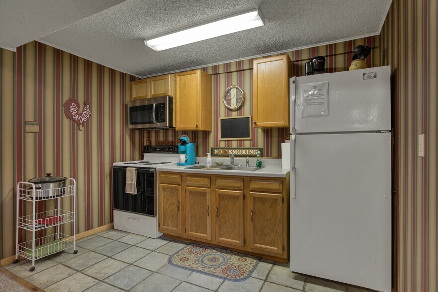 More Photos Of 7367 River Rd, New Braunfels Lodge Meeting Hall For Sale