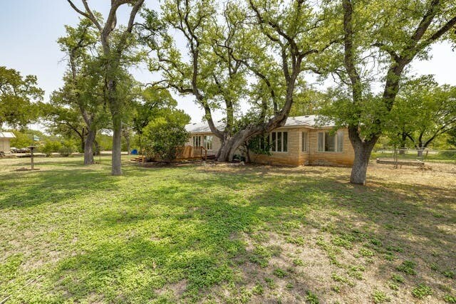 More Photos Of 508 N Lee St, Round Rock Office For Sale