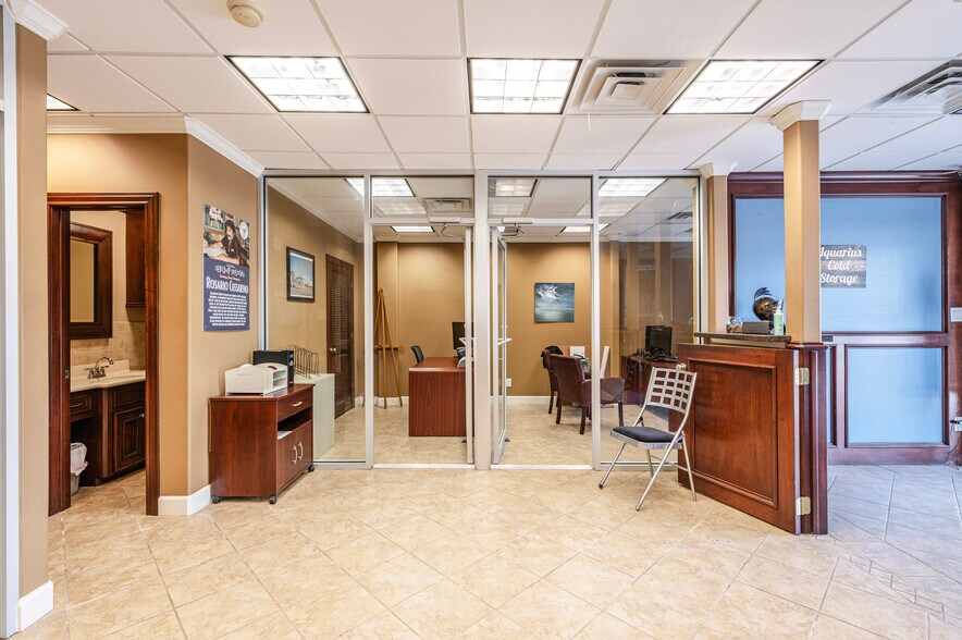 More Photos Of 1340 Highway 3 S, League City Freestanding For Sale