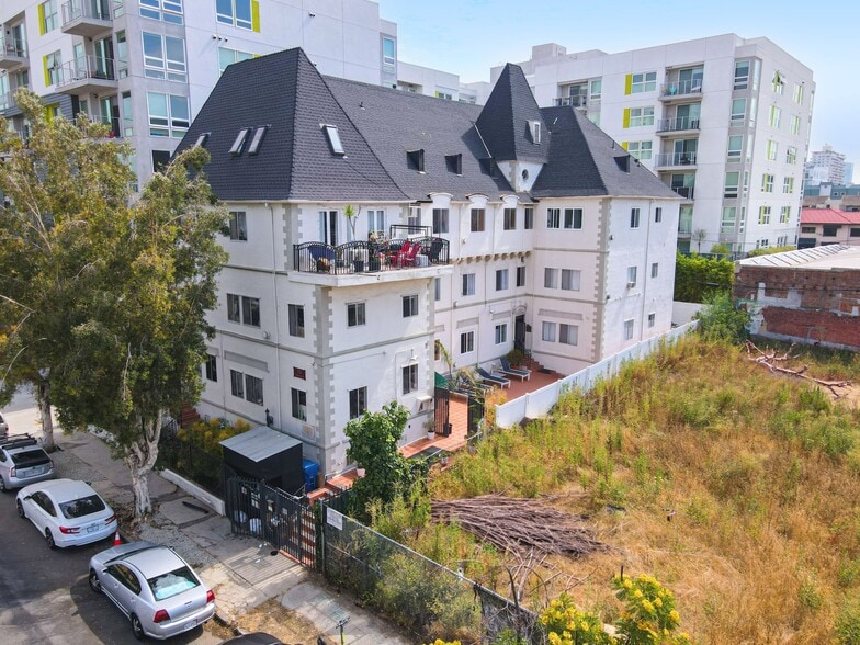 More Photos Of 722 S Manhattan Pl, Los Angeles Apartments For Sale