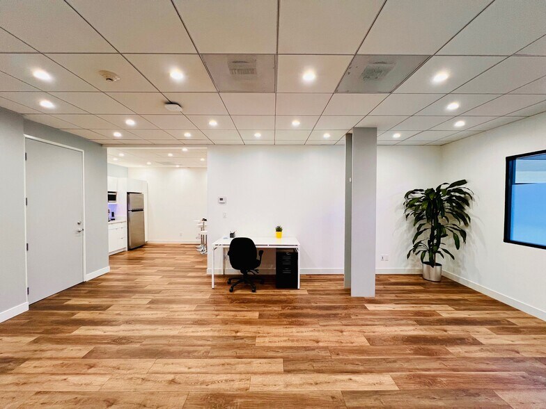 More Photos Of 11965 Venice Blvd, Los Angeles Loft Creative Space For Lease