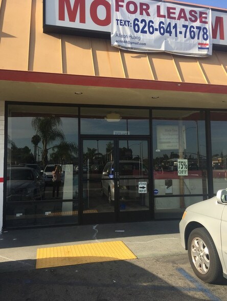 More Photos Of 5819-5835 Bellflower Blvd, Lakewood Unknown For Lease