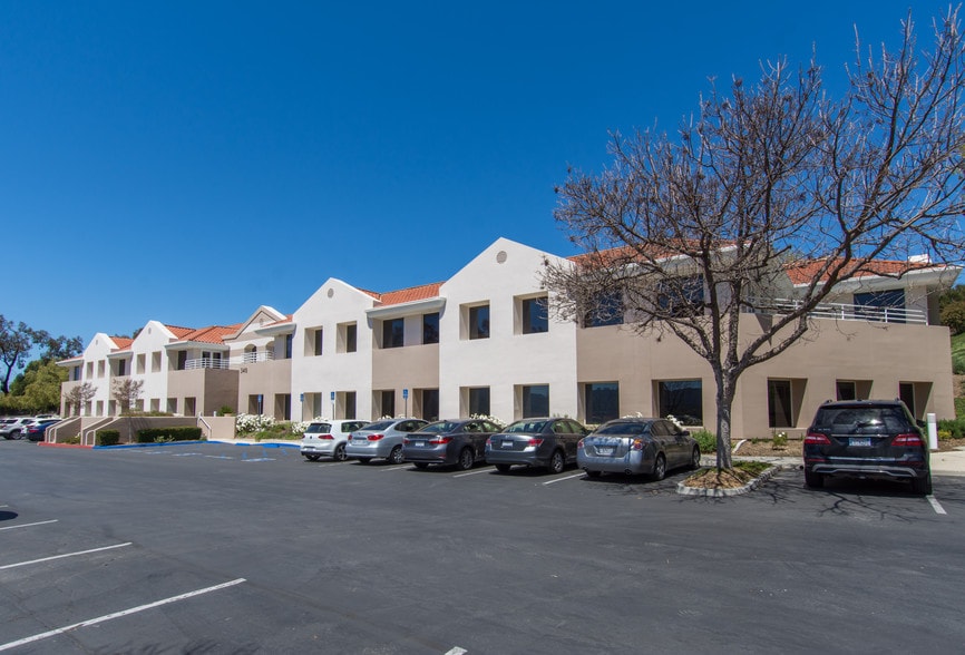 More Photos Of 340 N Westlake Blvd, Westlake Village Office For Lease