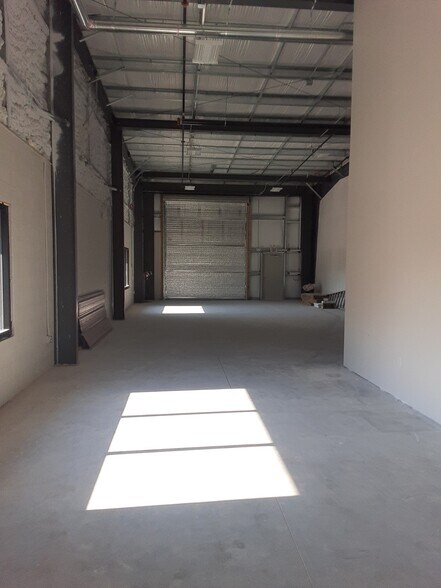 More Photos Of 4224 Solutions Ln, Bradenton Warehouse For Sale
