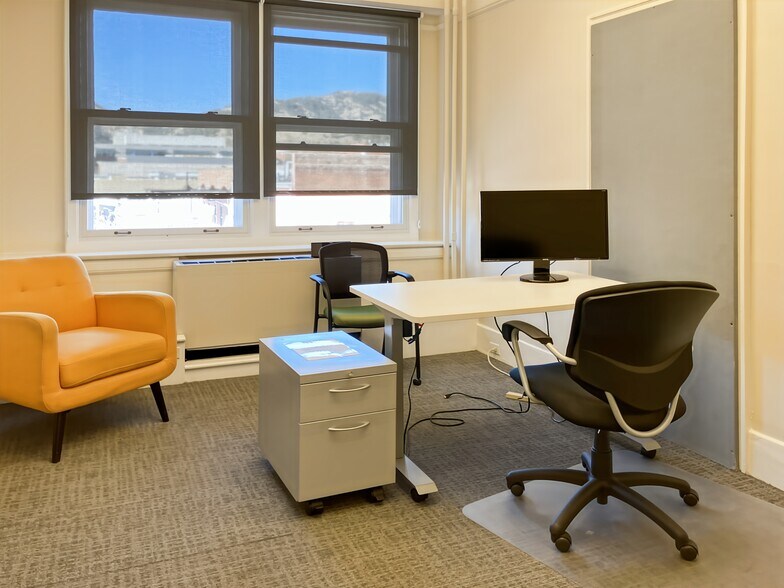 More Photos Of 1200 Pearl St, Boulder Coworking Space