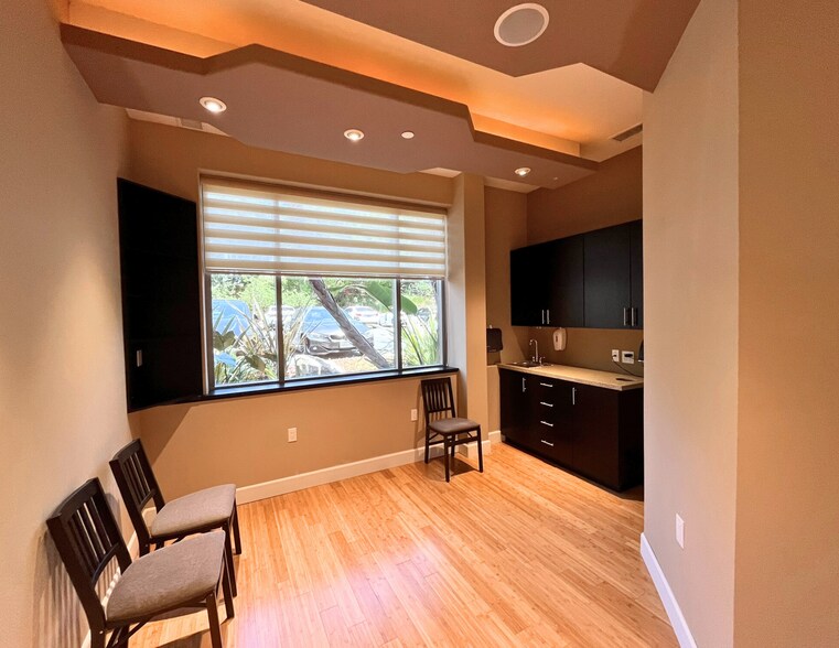 More Photos Of 838 Nordahl Rd, San Marcos Medical For Lease