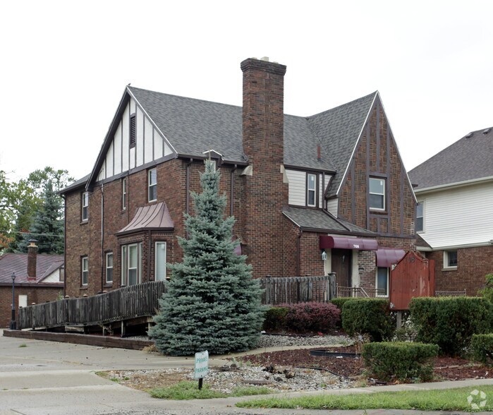 Primary Photo Of 708 S Monroe St, Monroe Office For Lease