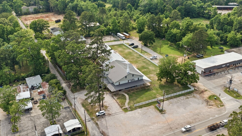 More Photos Of 3401 N Frazier St, Conroe Specialty For Sale