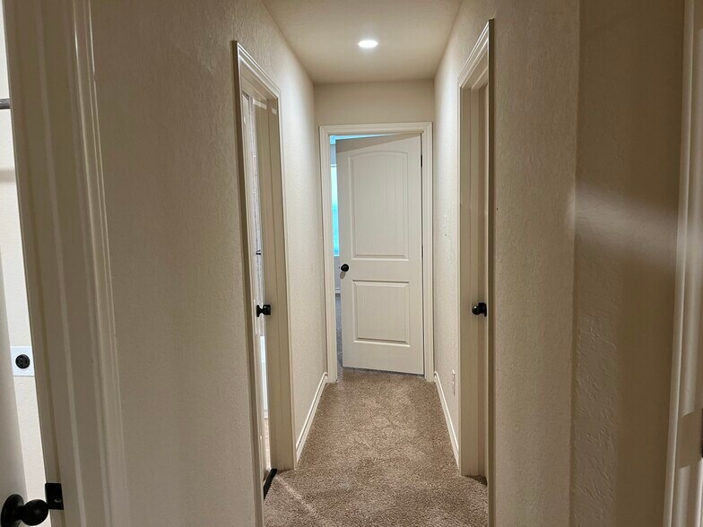 More Photos Of 13903 Annas Way, San Antonio Apartments For Sale