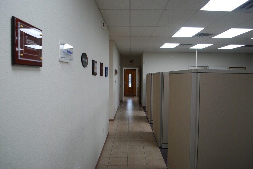 More Photos Of 103 E Main St, Pflugerville Office For Lease
