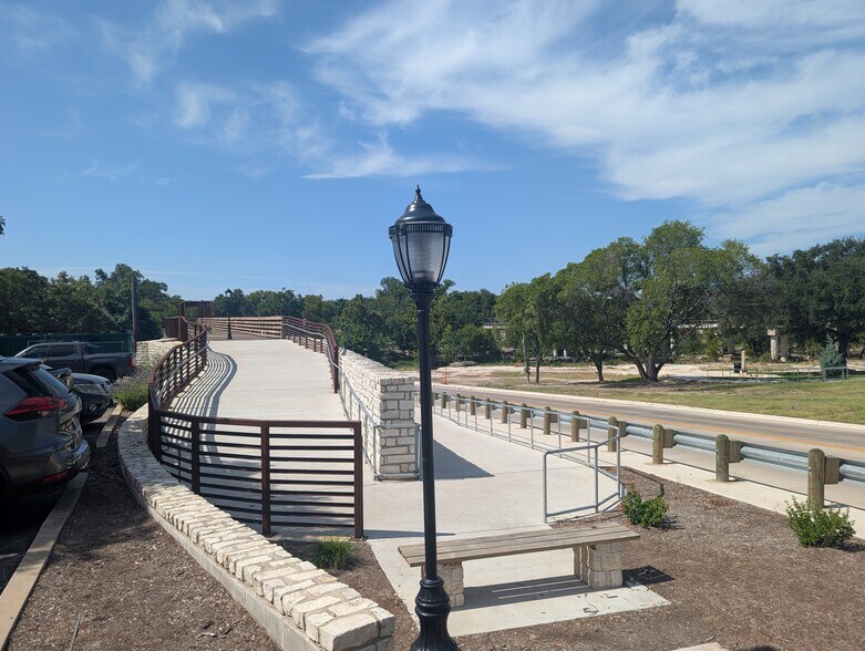 More Photos Of 1 Chisholm Trail Rd, Round Rock Unknown For Lease