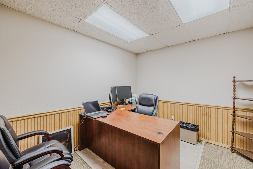 More Photos Of 975 5th St, Elko Office For Lease