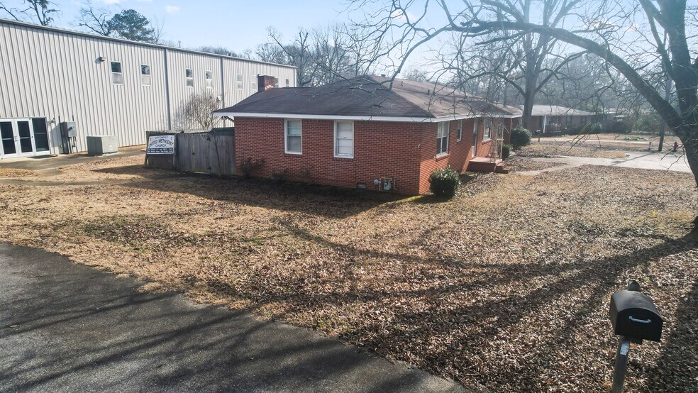 More Photos Of 2117 Church St, Cottondale Religious Facility For Sale