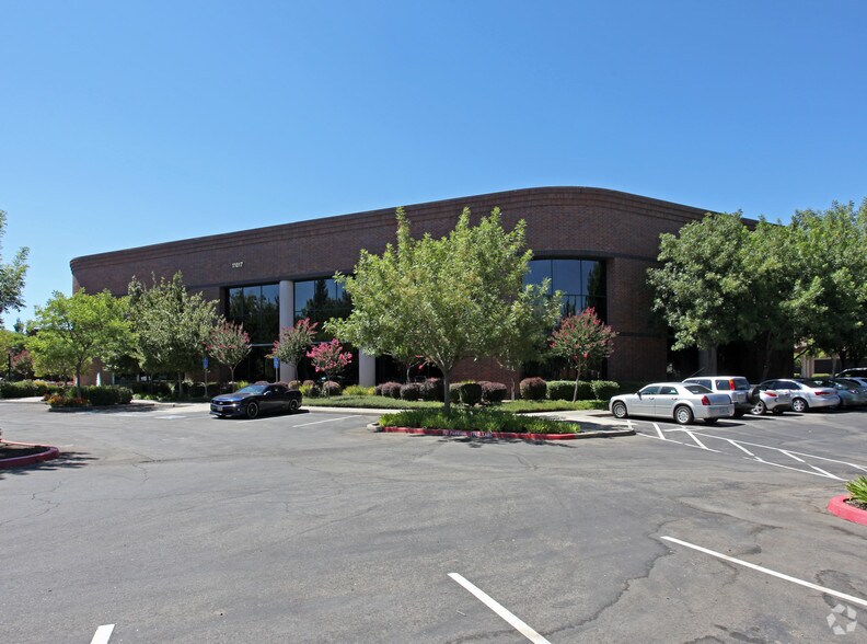 More Photos Of 2995 Prospect Park Dr, Rancho Cordova Office For Lease
