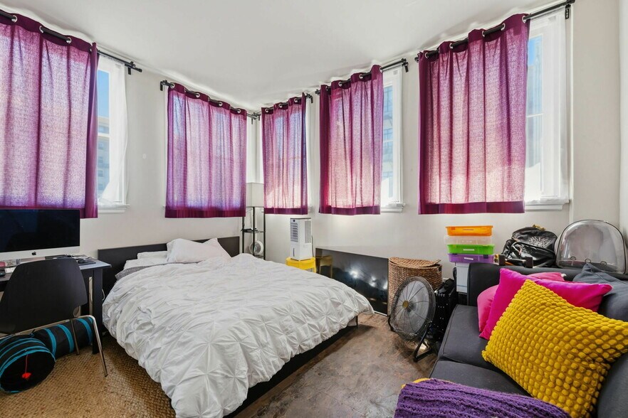More Photos Of 329 14th St, Oakland Restaurant For Sale