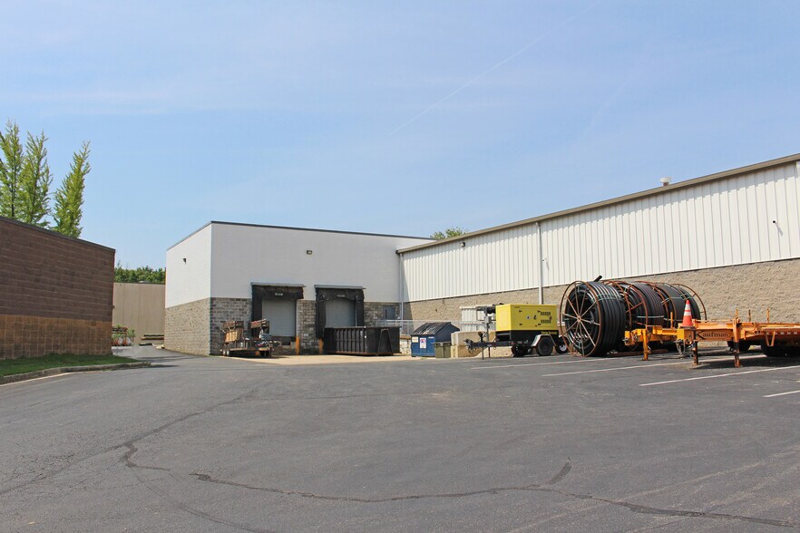 More Photos Of 101 Ritchie Rd, Capitol Heights Warehouse For Sale