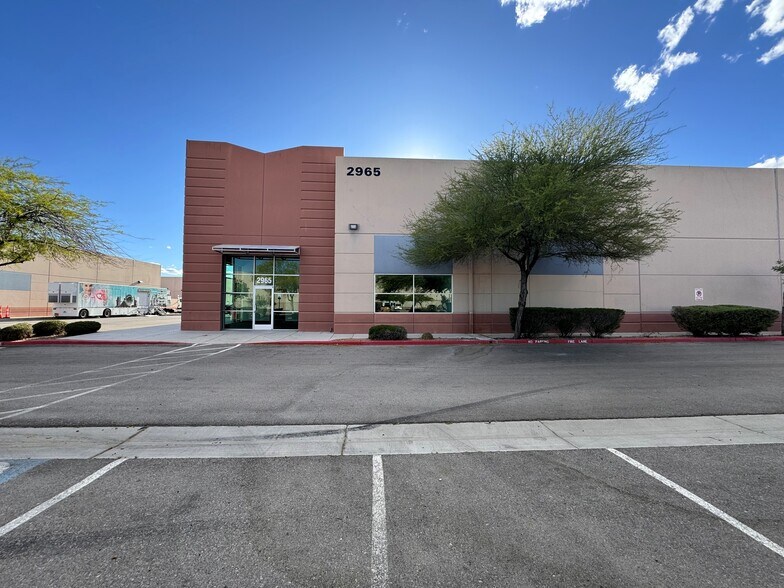 More Photos Of 2965 Coleman St, North Las Vegas Distribution For Lease