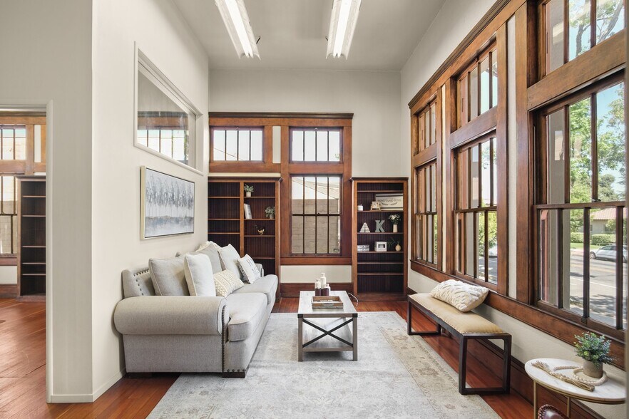 More Photos Of 355 W Las Palmas Ave, Patterson Office Residential For Sale