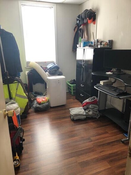 More Photos Of 2555 S Warnock St, Philadelphia Storefront Retail Residential For Sale