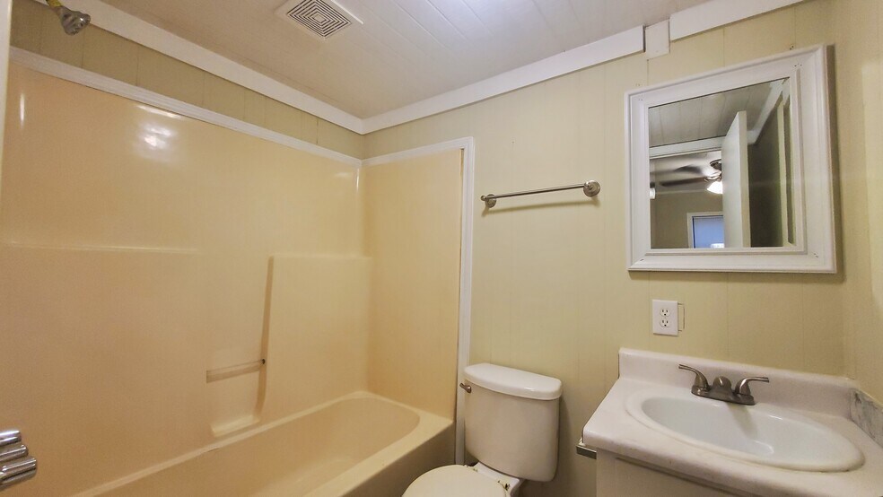 More Photos Of 120 2nd St, Winder Apartments For Sale