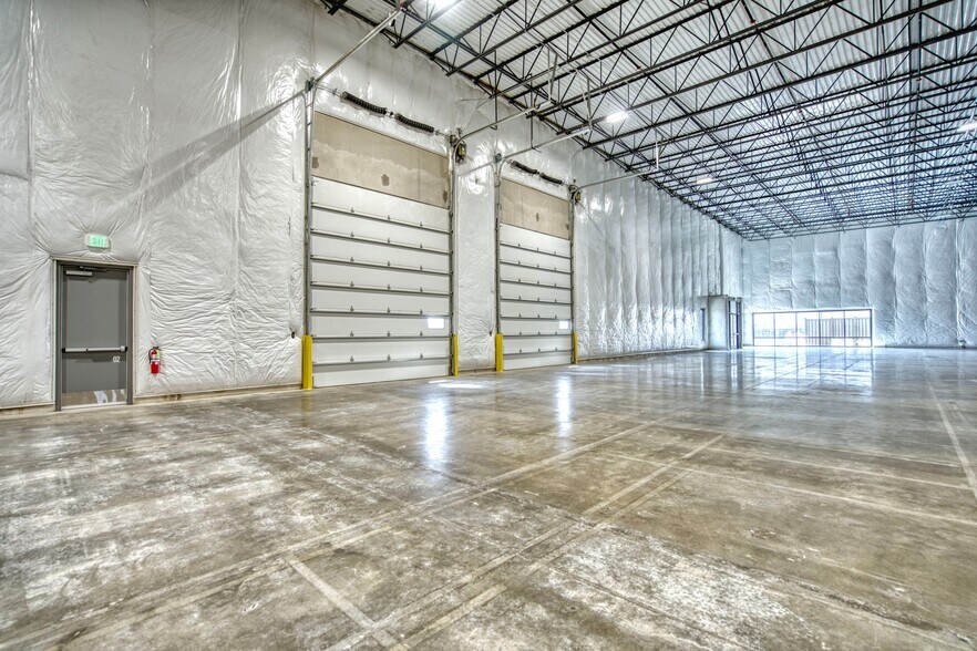 More Photos Of 8705 Rosemary St, Commerce City Warehouse For Lease