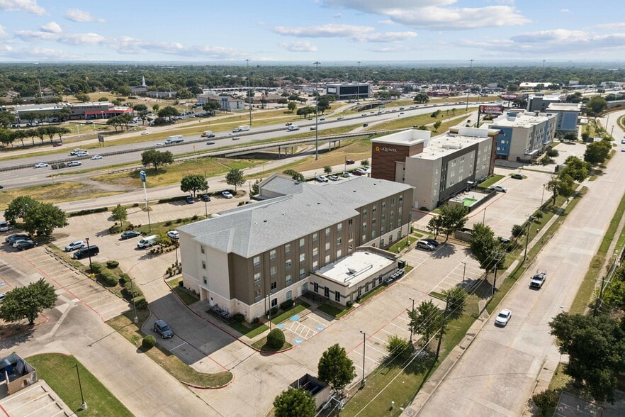 More Photos Of 8703 E R L Thornton Fwy, Dallas Hotel For Sale