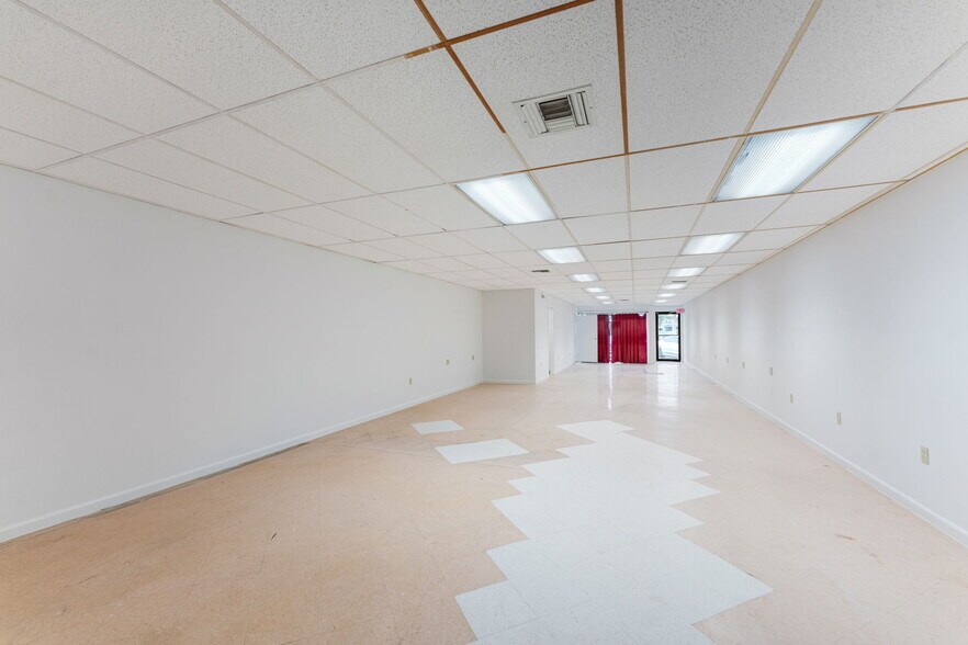 More Photos Of 3623-3650 Webber St, Sarasota Storefront Retail Office For Sale
