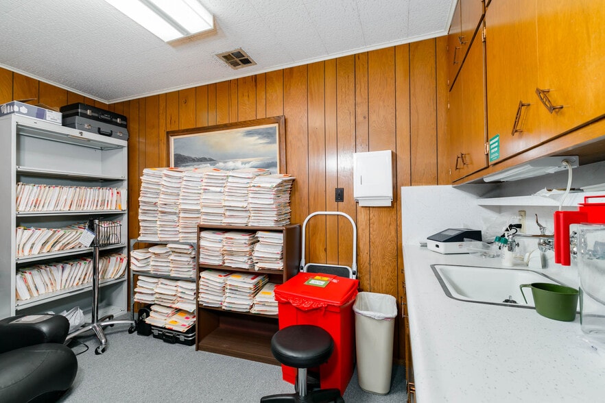 More Photos Of 95 W Sierra Madre Blvd, Sierra Madre Medical For Sale