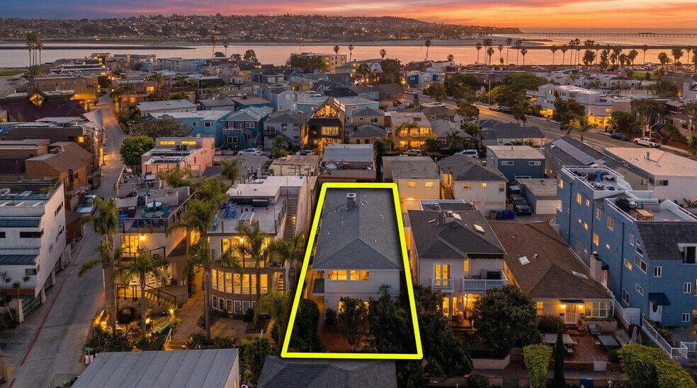 More Photos Of 829 Avalon Ct, San Diego Apartments For Sale