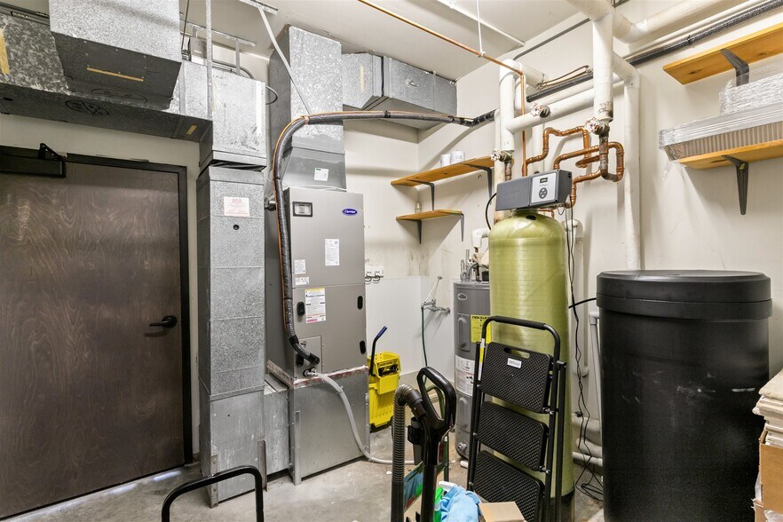More Photos Of 2056 Woodlane Dr, Woodbury Medical For Sale