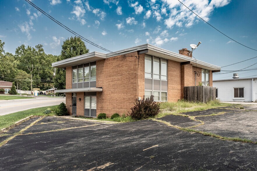 Primary Photo Of 1250 Franklin Ave, Brookville Office For Sale