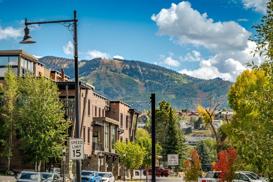 More Photos Of 700 Yampa, Steamboat Springs Restaurant For Sale