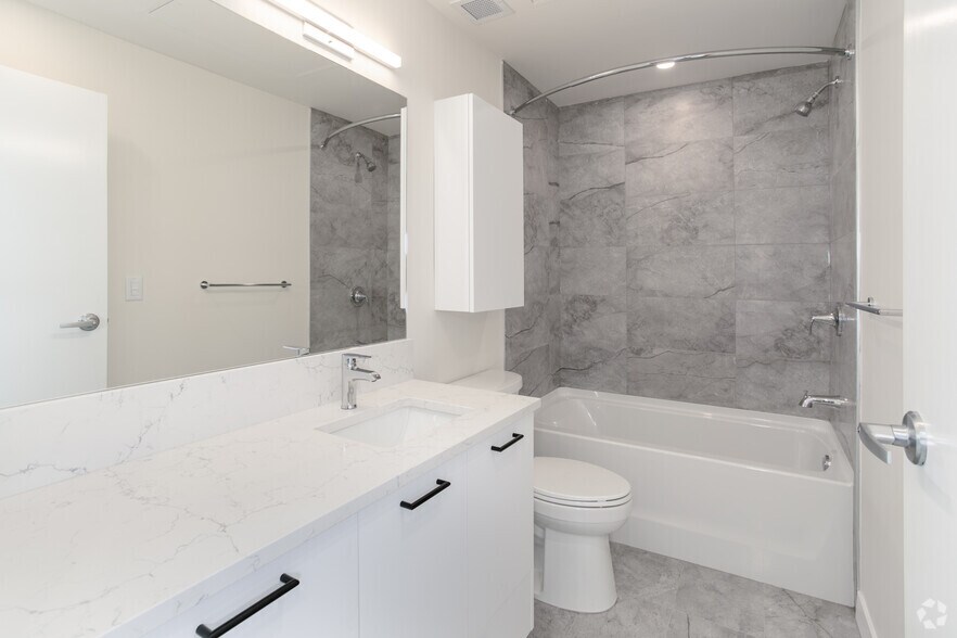 More Photos Of 2895 E 10th Ave, Vancouver, Vancouver Apartments For Lease