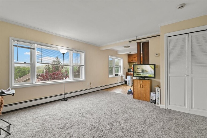 More Photos Of 141 Bellemonte Ave, Hawley Apartments For Sale