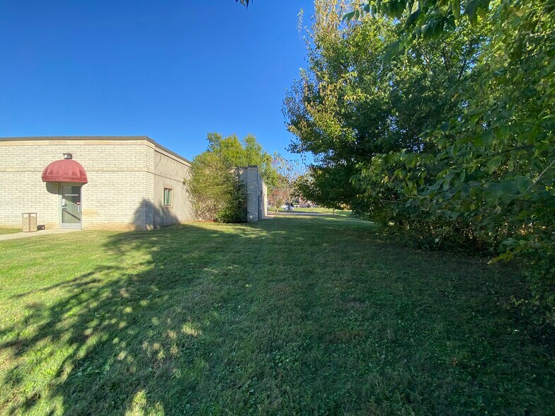 More Photos Of 4311 Old Indiana 261, Newburgh Medical For Sale