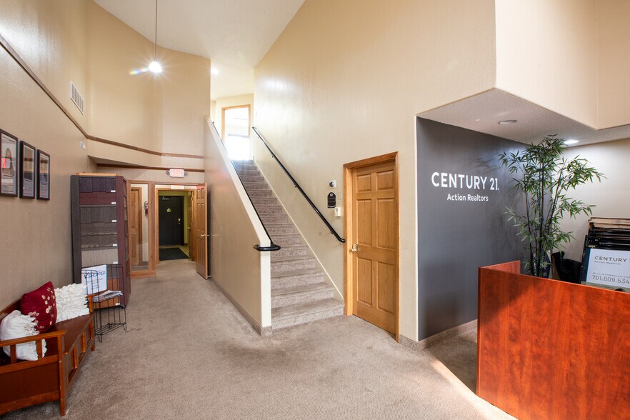 More Photos Of 1411 W Dakota Pkwy, Williston Office For Lease