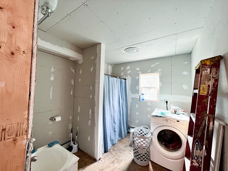 More Photos Of 217 Barre Paxton Rd, Rutland Storefront Retail Office For Sale