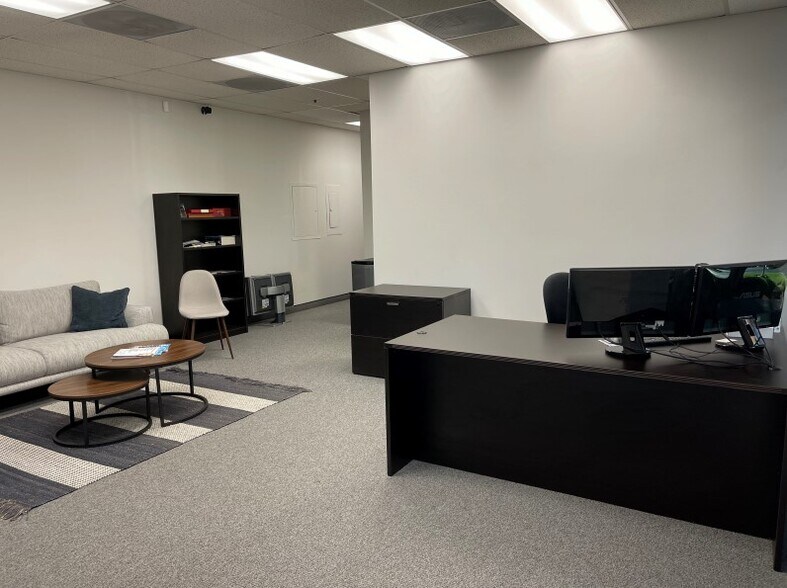 More Photos Of 192 Technology Dr, Irvine Light Distribution For Lease