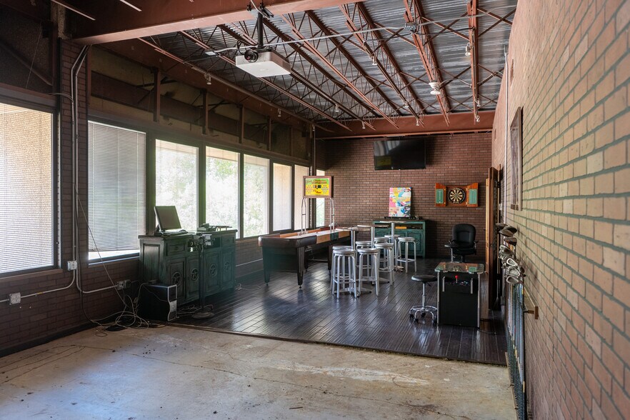 More Photos Of 125 W Missouri Ave, Midland Office For Lease