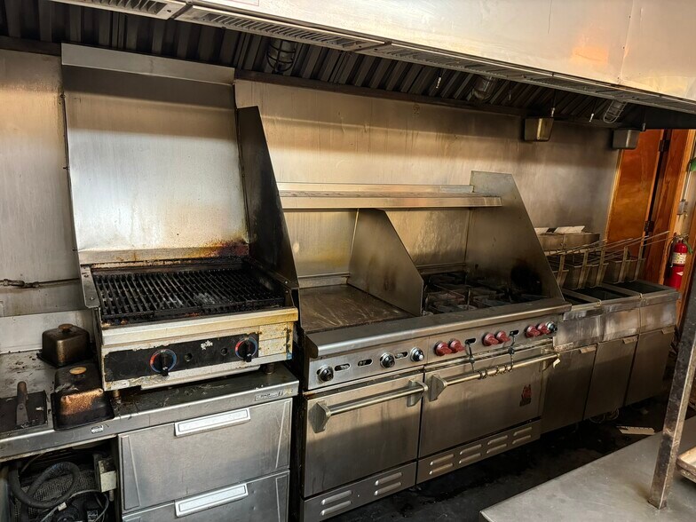 More Photos Of 3015 Westfork Dr, Baton Rouge Restaurant For Lease