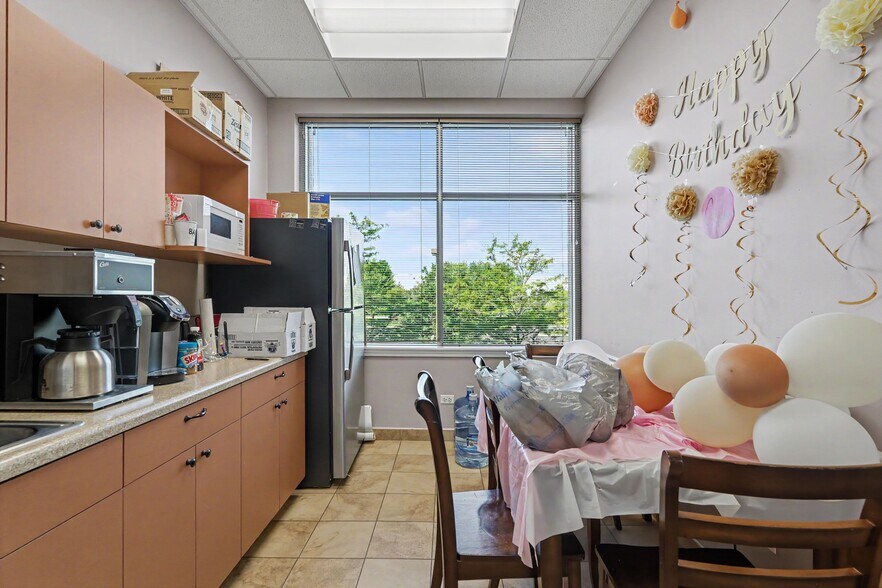 More Photos Of 900 Technology Way, Libertyville Medical For Sale