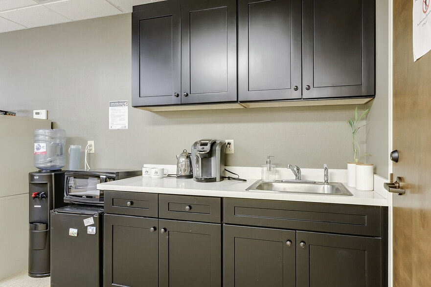 More Photos Of 1754 Technology Dr, San Jose Medical For Lease